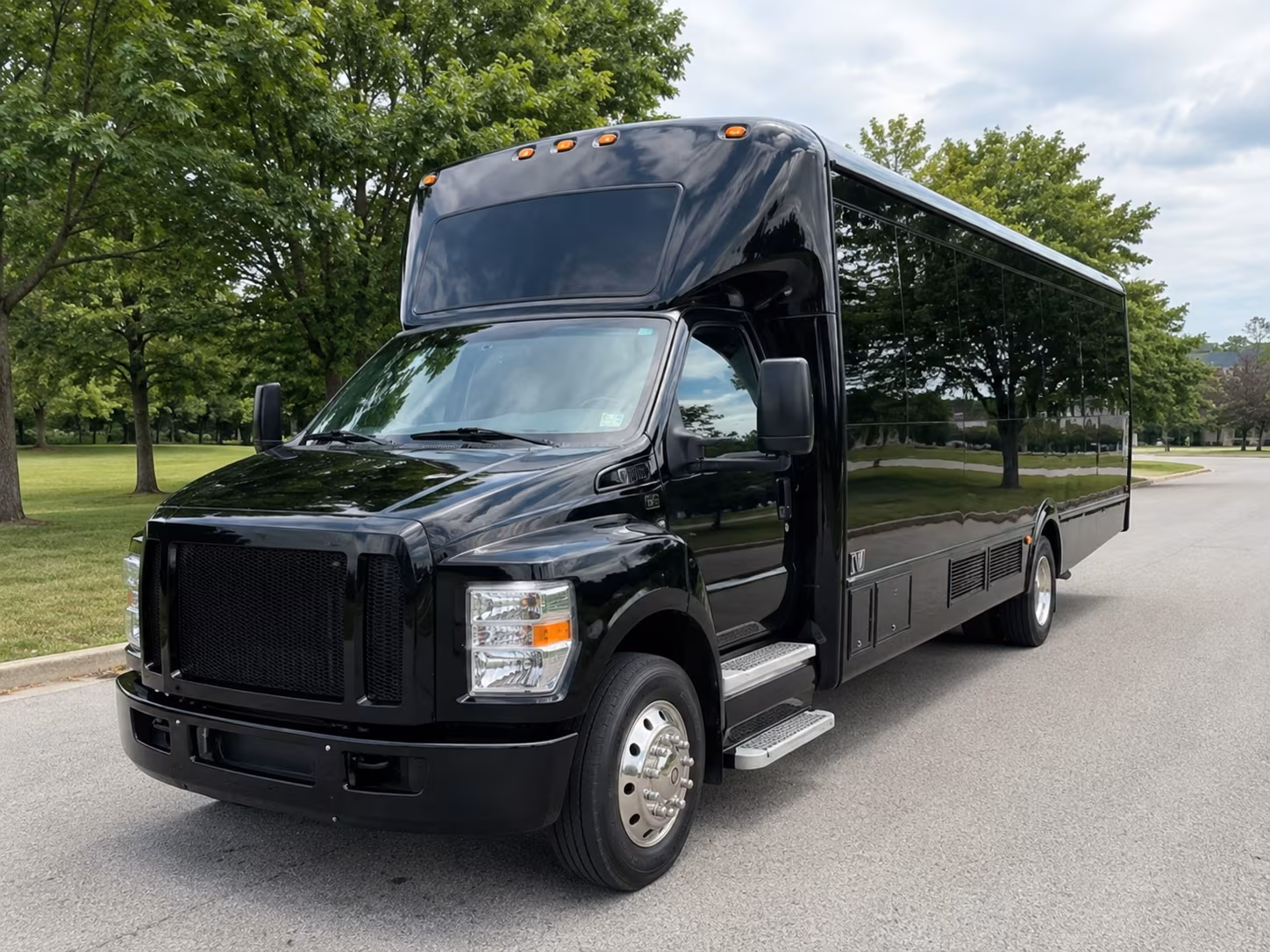 hit every photo stop in your elizabeth party bus before the dance